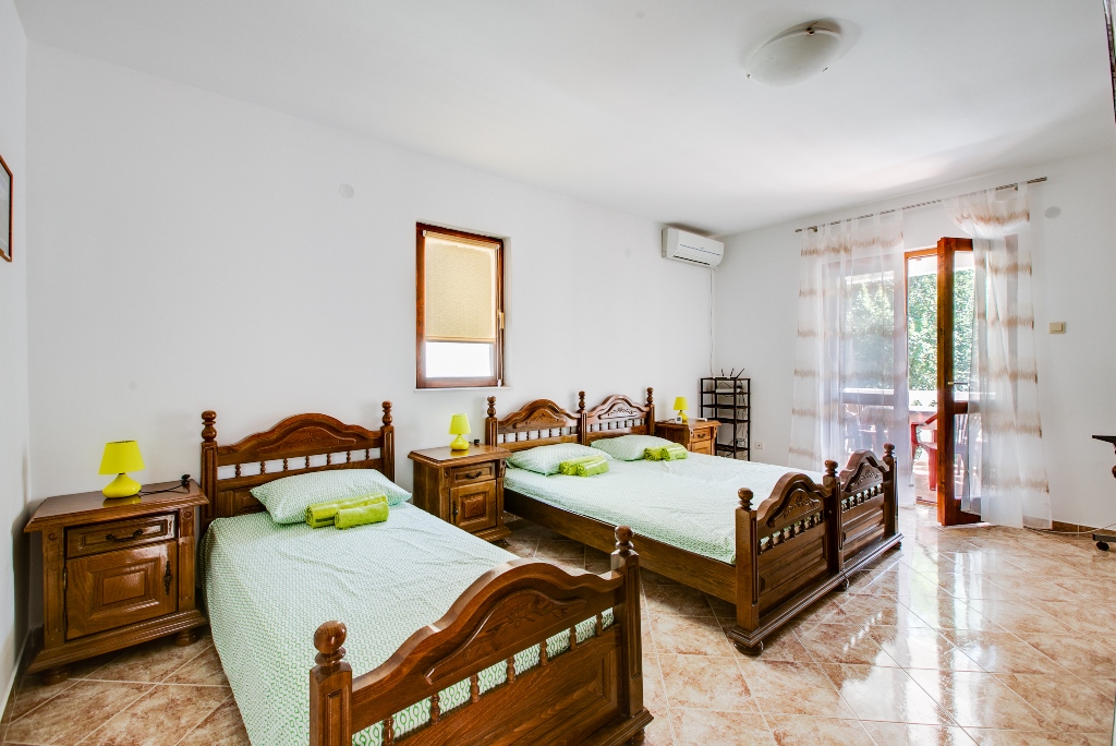Image of Hotel - 13 Bedrooms - 13 Bathrooms for Sale in Budva-Budva-Montenegro, Image 11